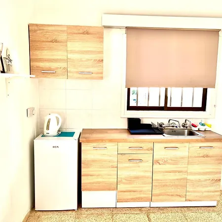 Διαμέρισμα Apt On The Street Of Bars&nightclubs In 11 Αγία Νάπα